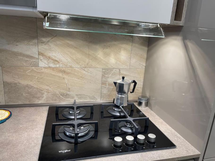 Nel Quartiere Bayres Suite Completamente Rinnovata Milan Exterior photo