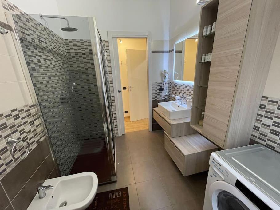 Nel Quartiere Bayres Suite Completamente Rinnovata Milan Exterior photo