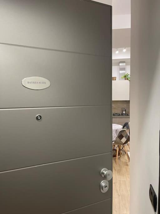 Nel Quartiere Bayres Suite Completamente Rinnovata Milan Exterior photo