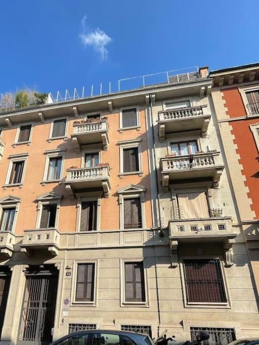 Nel Quartiere Bayres Suite Completamente Rinnovata Milan Exterior photo